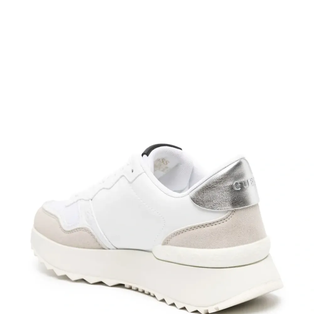 Кроссовки Vinna на танкетке