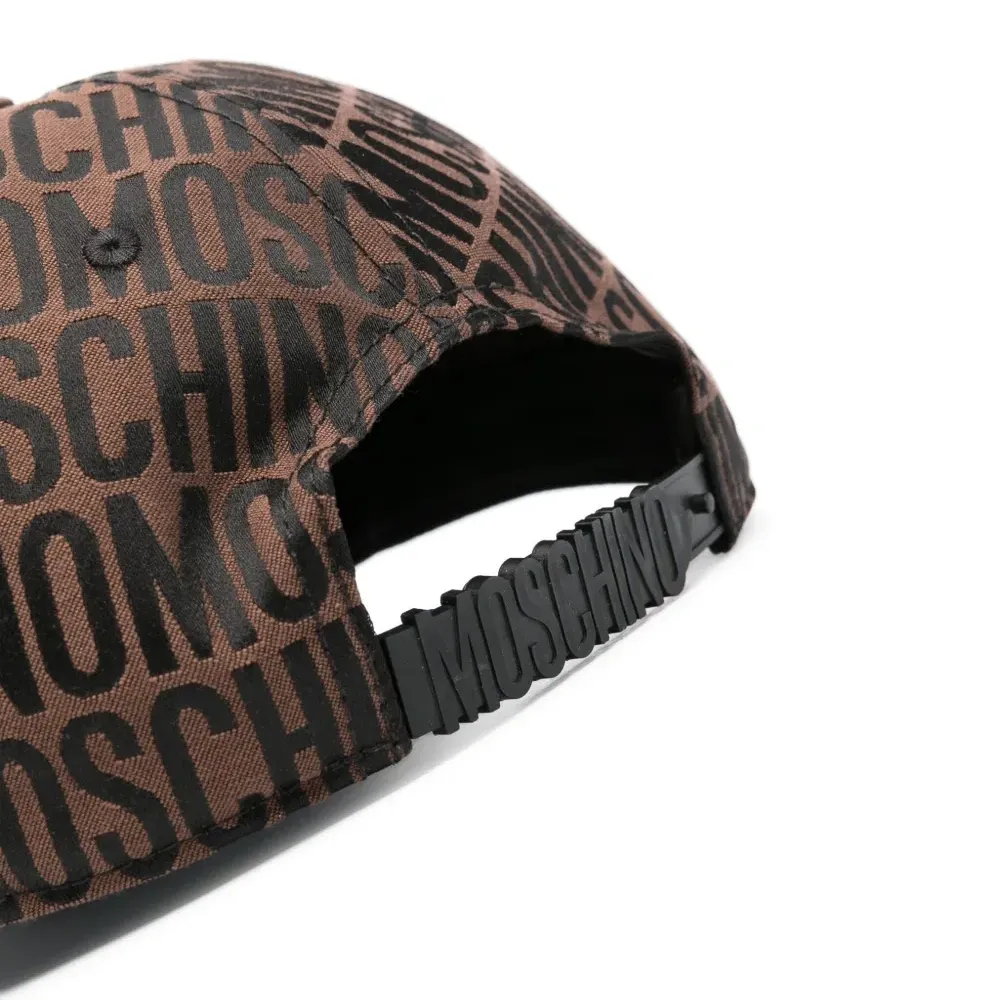 Бейсболка с жаккардовым логотипом Бейсболка с жаккардовым логотипом