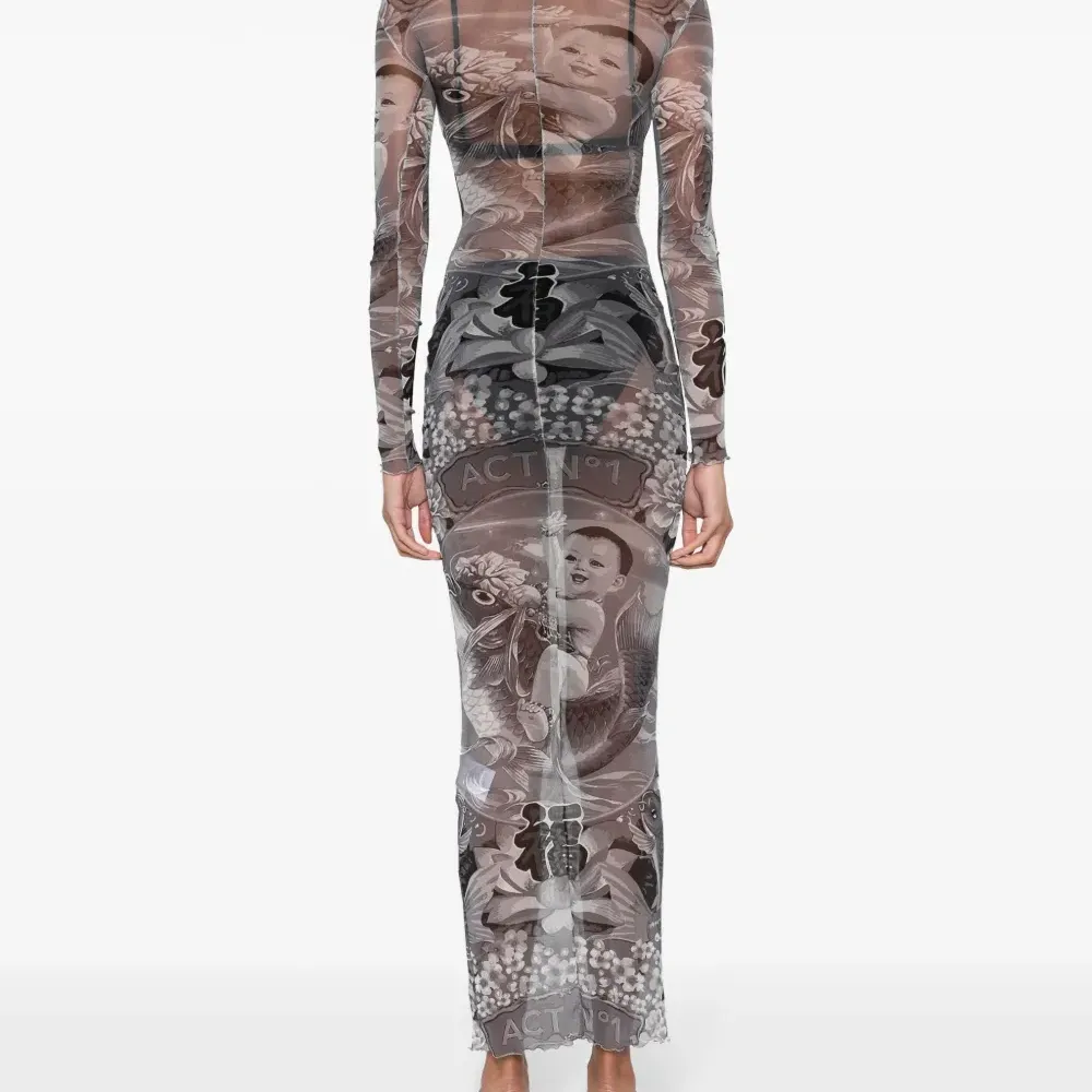 Полупрозрачное платье с графичным принтом