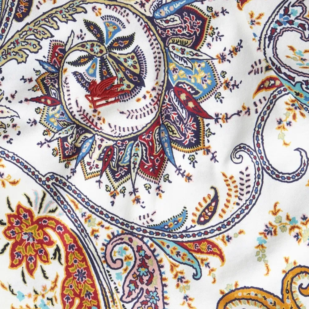 Футболка с принтом пейсли