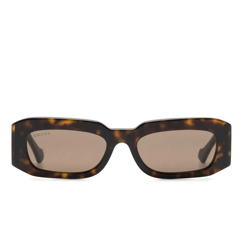 Очки в прямоугольной оправе черепаховой расцветки