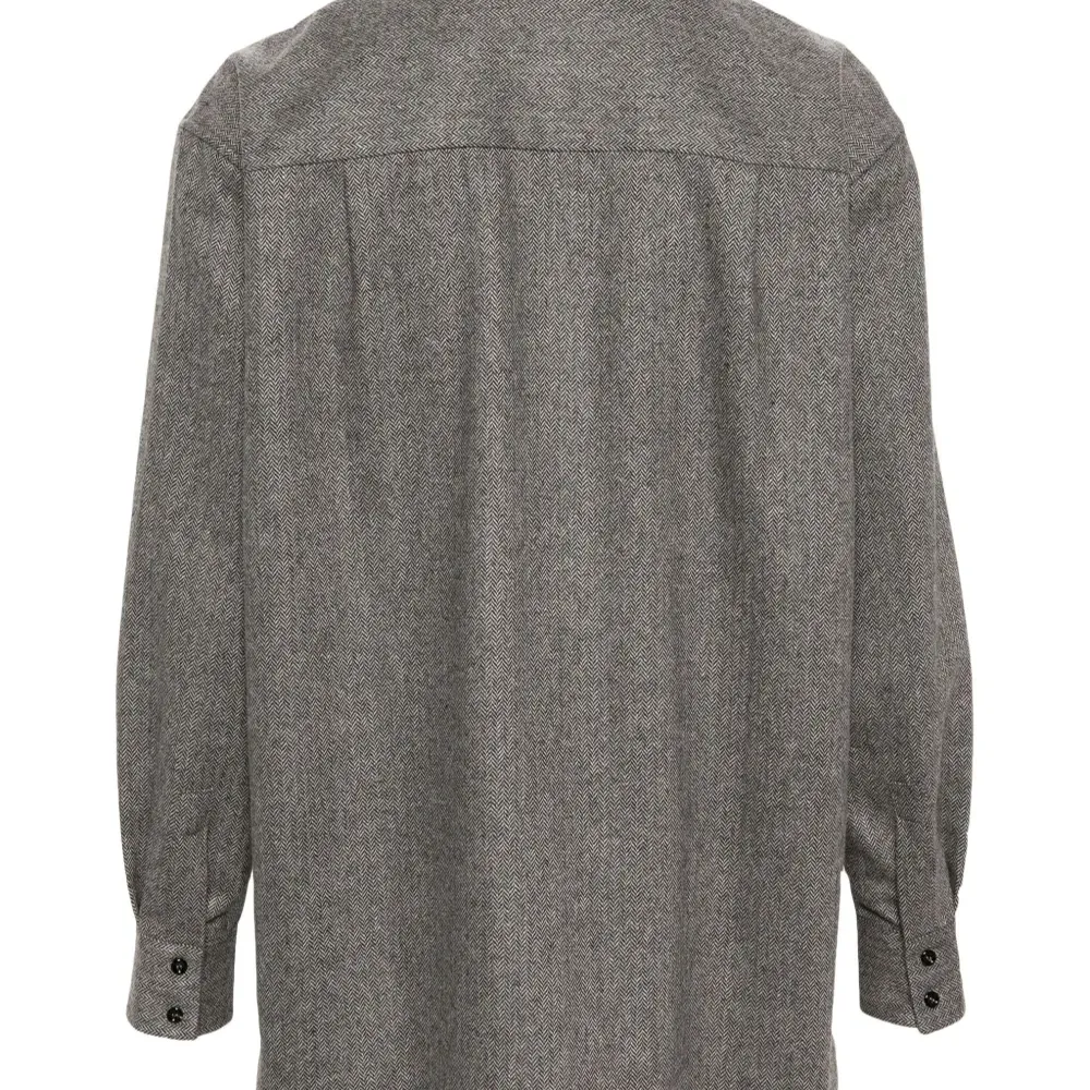 Меланжевая рубашка с узором в елочку