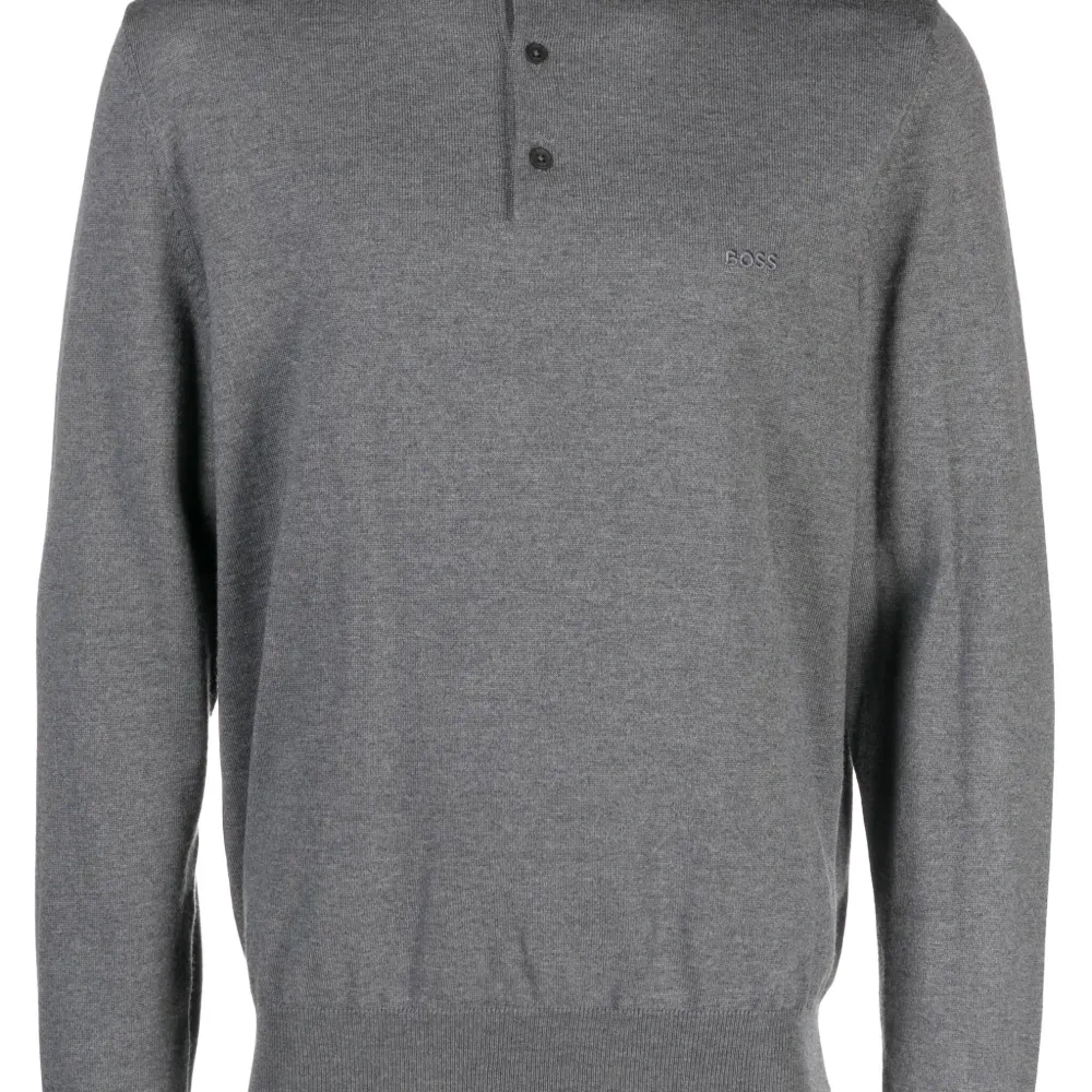 Рубашка поло с вышитым логотипом