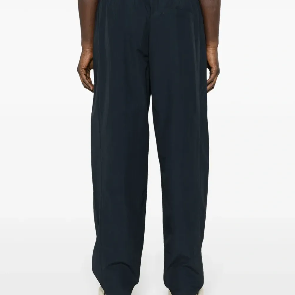 Зауженные спортивные брюки