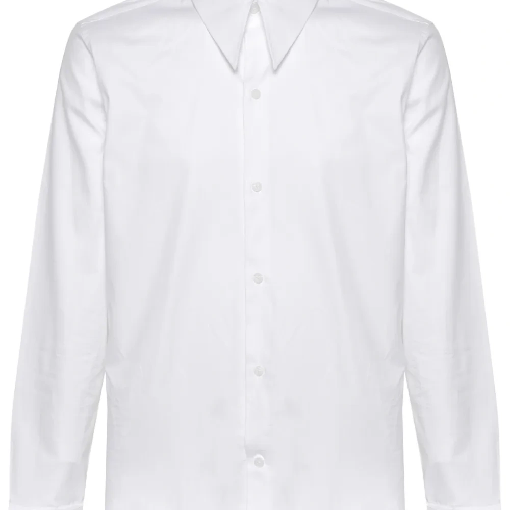 Рубашка с заостренным воротником