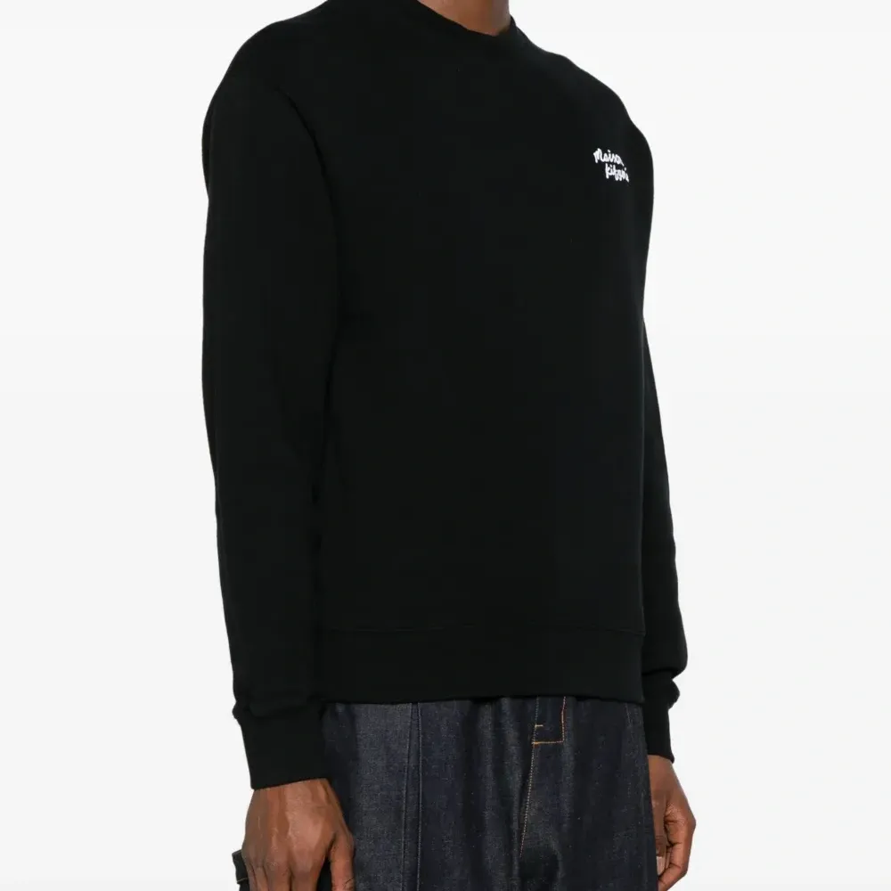 Толстовка с вышитым логотипом