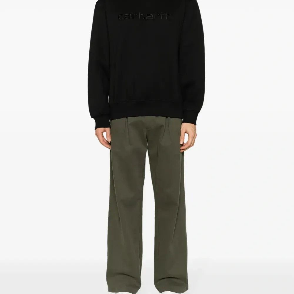 Толстовка с вышитым логотипом