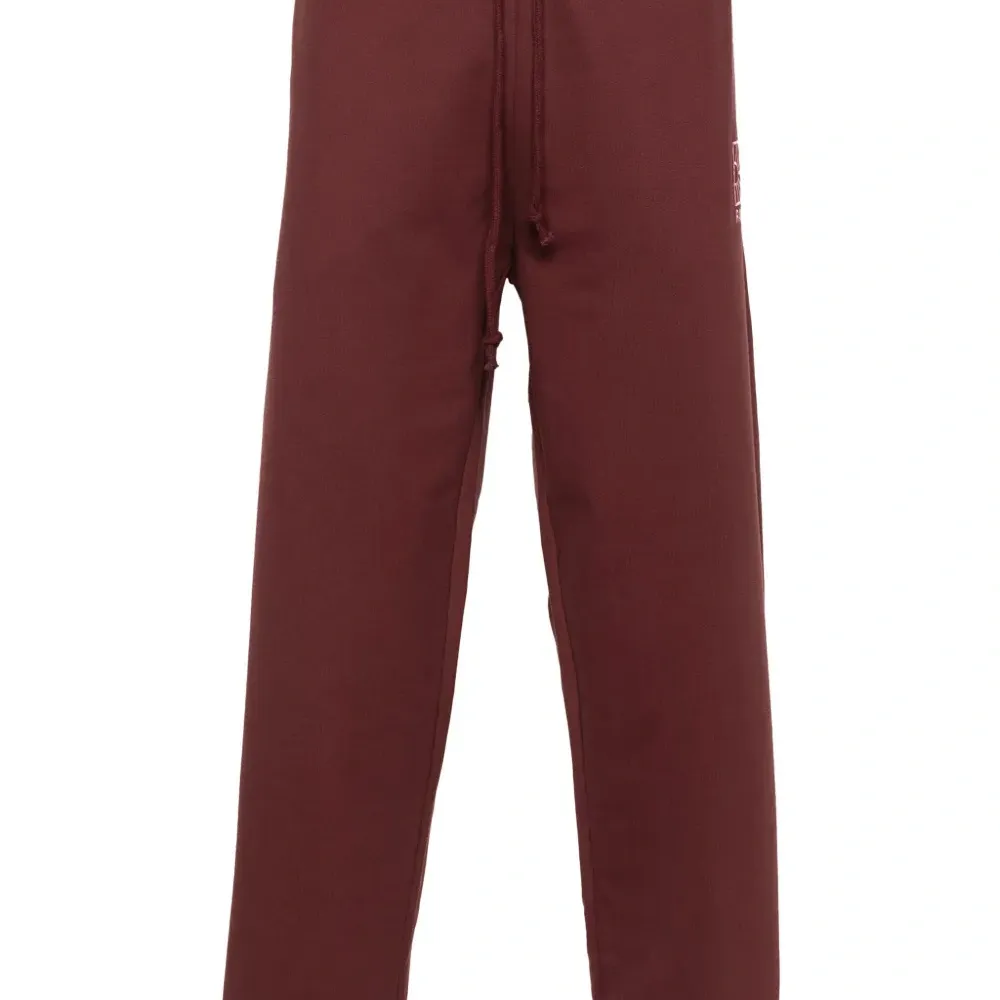 Спортивные брюки с вышитым логотипом