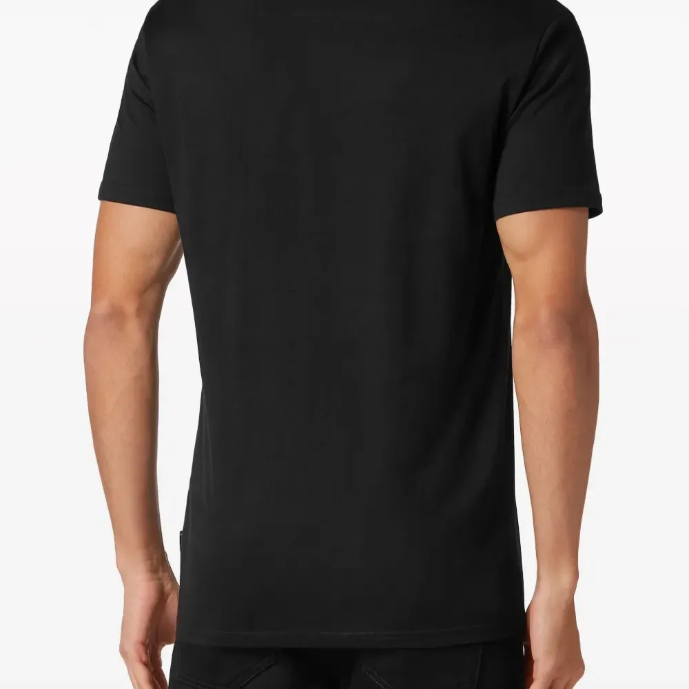 Футболка с логотипом