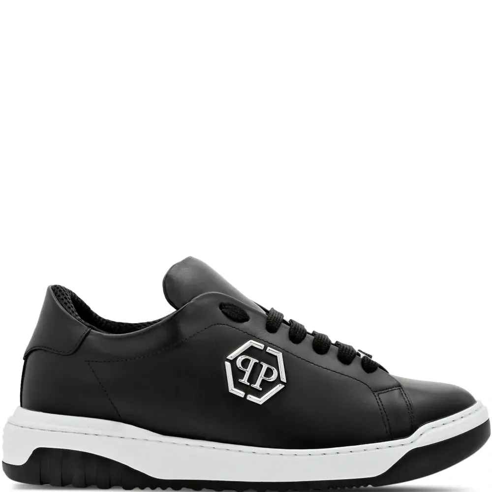 Кеды с логотипом