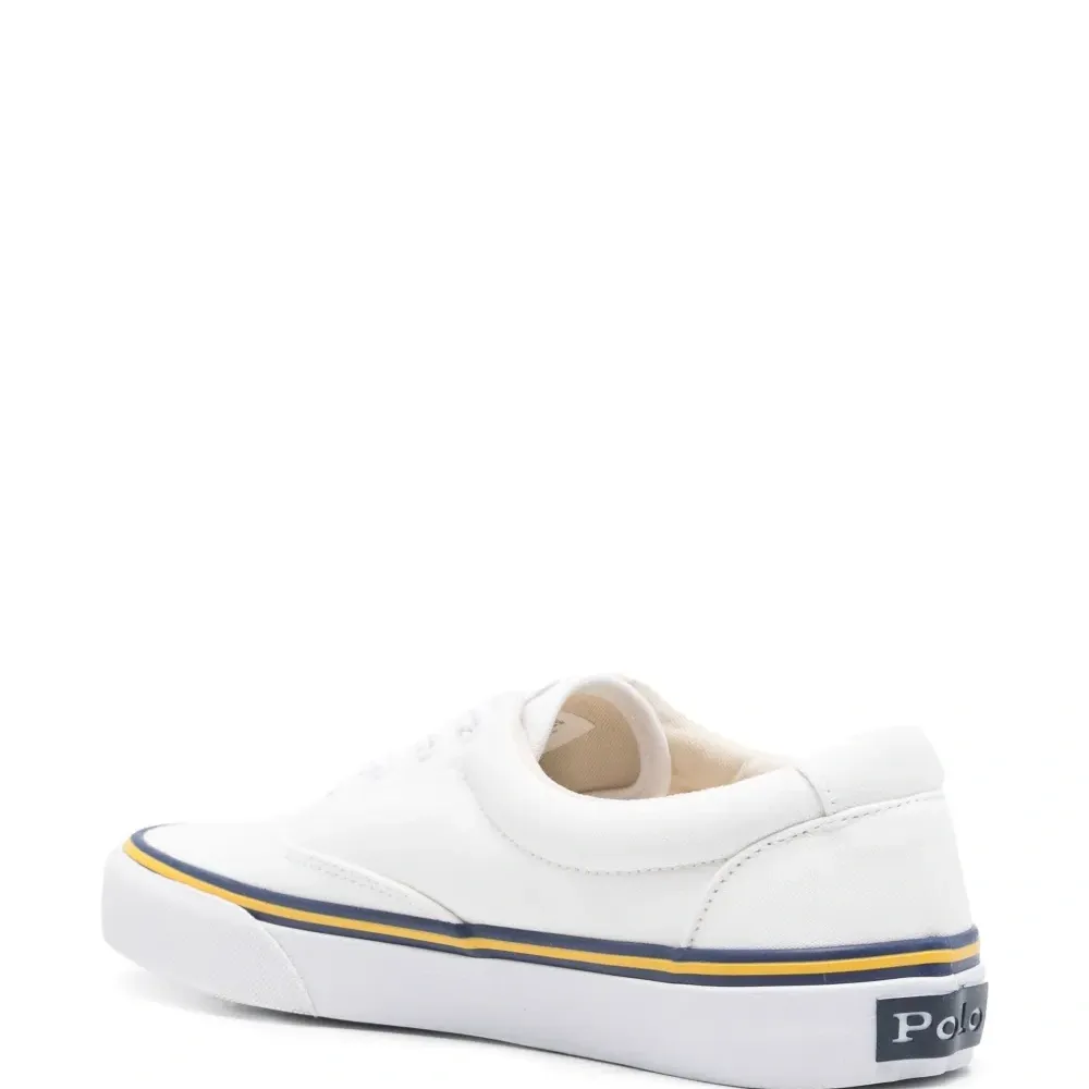 Кеды с закругленным носком