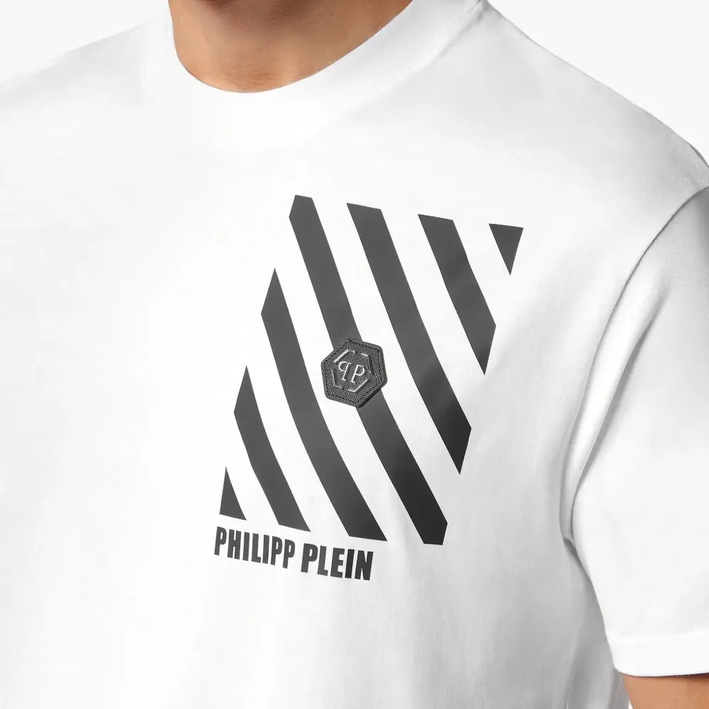 Футболка в полоску