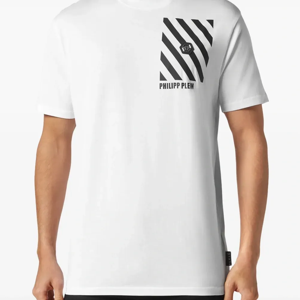 Футболка в полоску