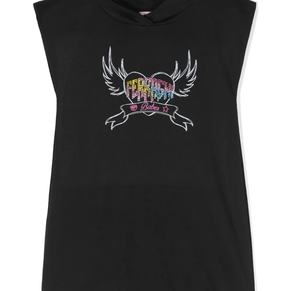 Платье с капюшоном и логотипом