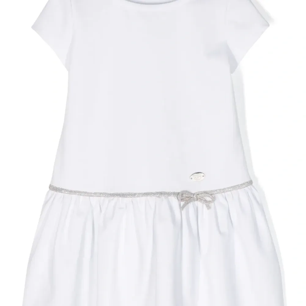 Расклешенное платье с бантом