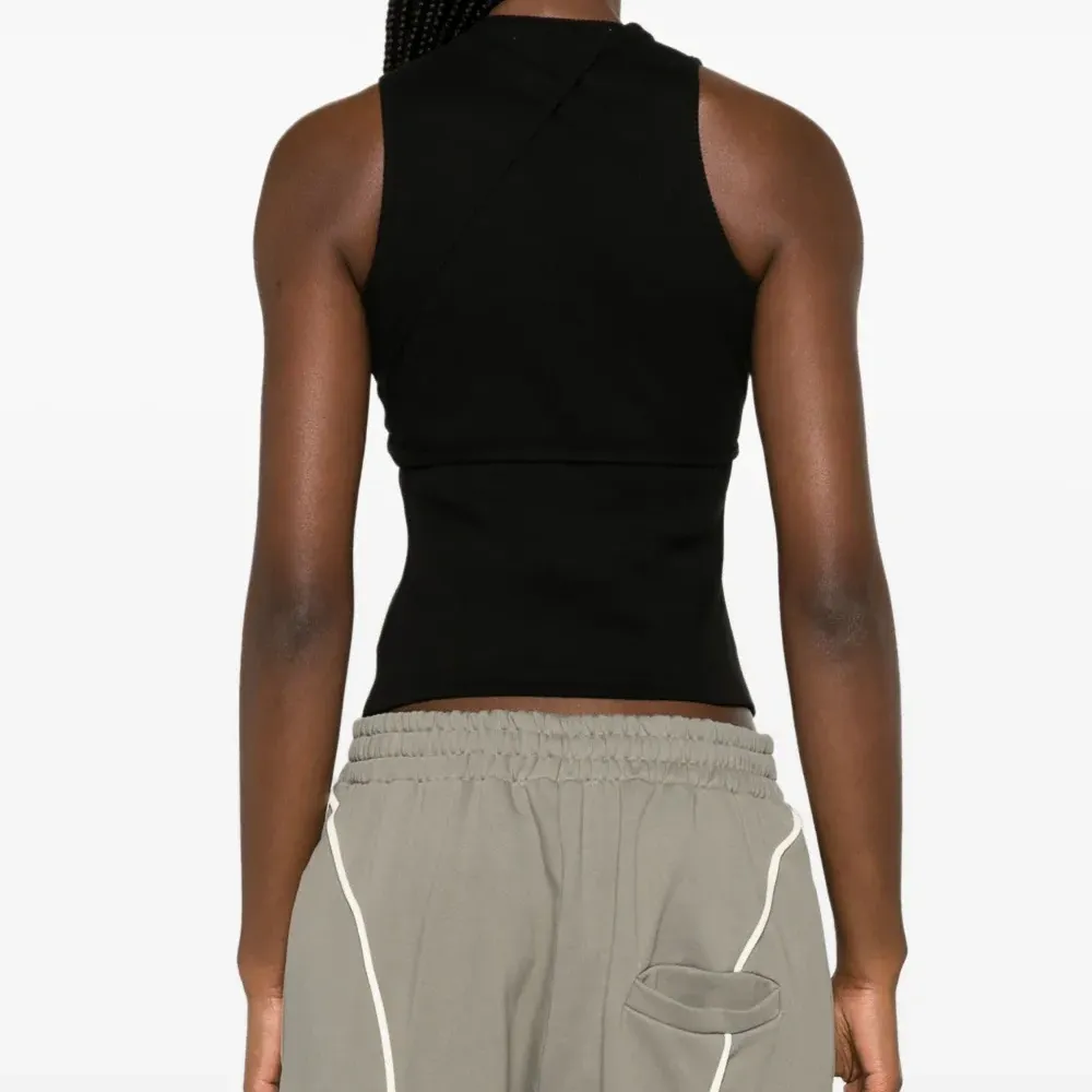 Топ Armour без рукавов