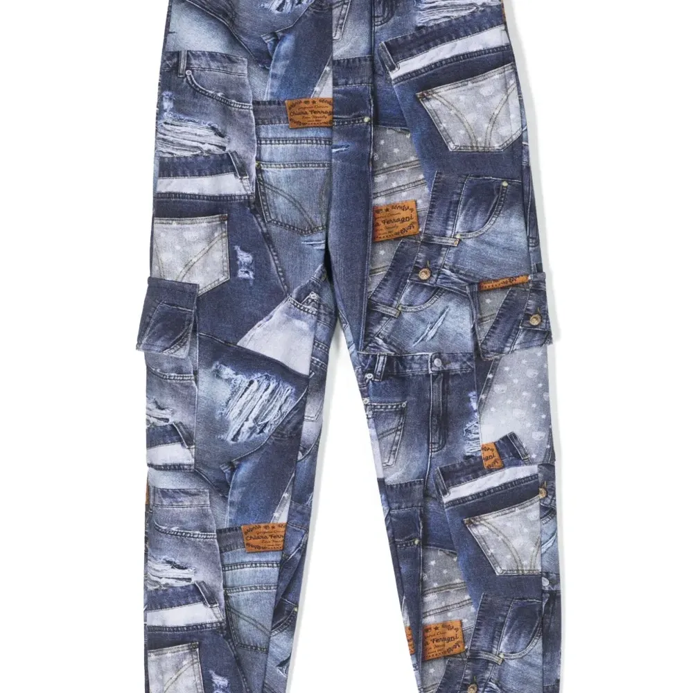 Брюки карго с джинсовым принтом