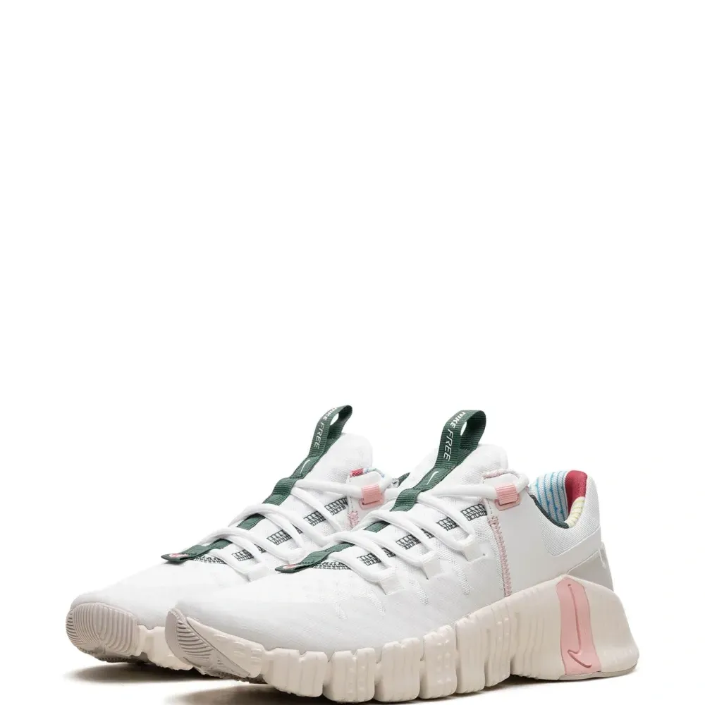 Кроссовки Free Metcon 3 All Petals United