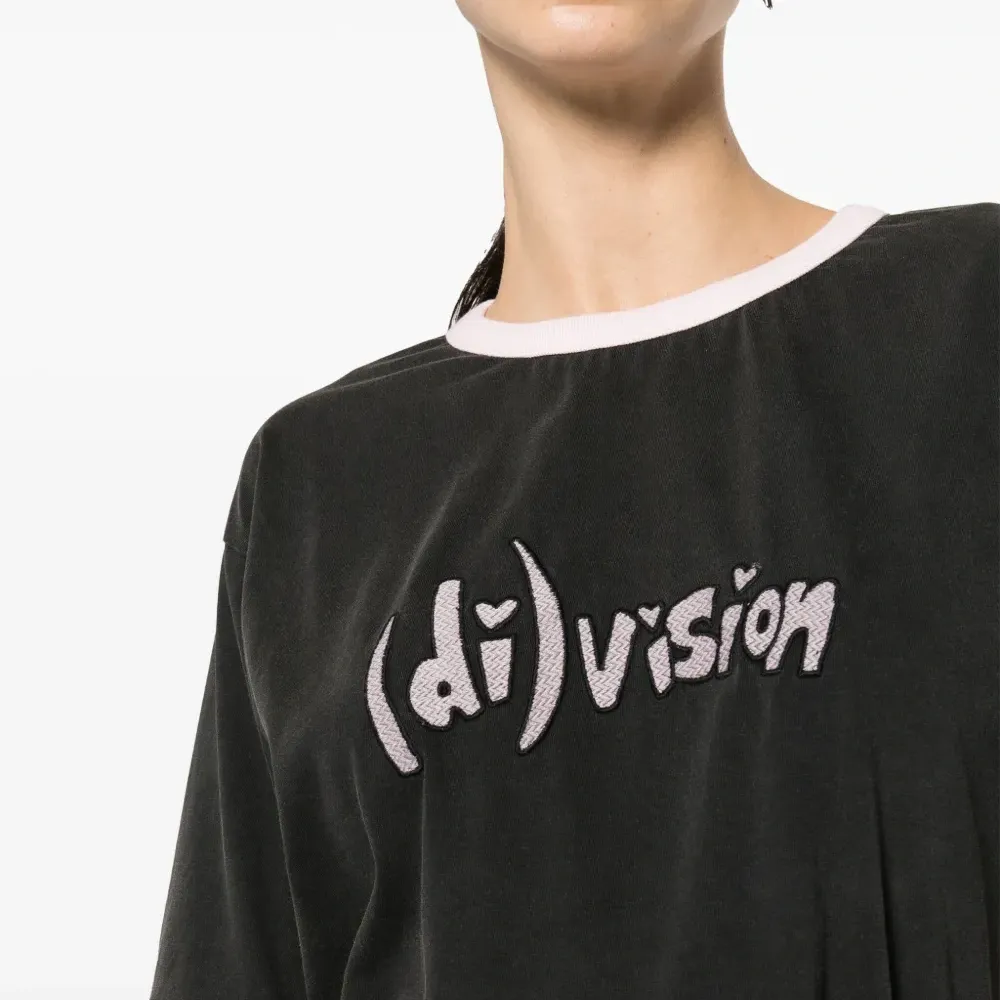 Футболка из органического хлопка с вышитым логотипом