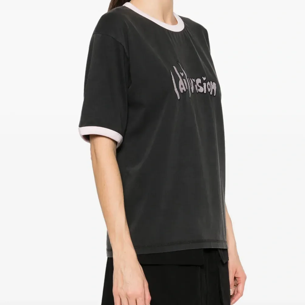 Футболка из органического хлопка с вышитым логотипом