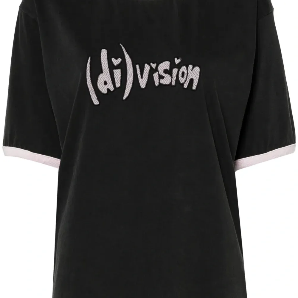 Футболка из органического хлопка с вышитым логотипом