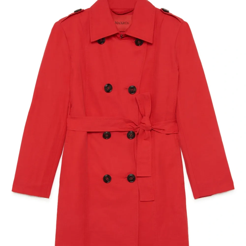 Двубортное пальто с поясом