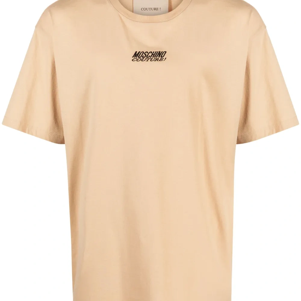 Футболка с вышитым логотипом