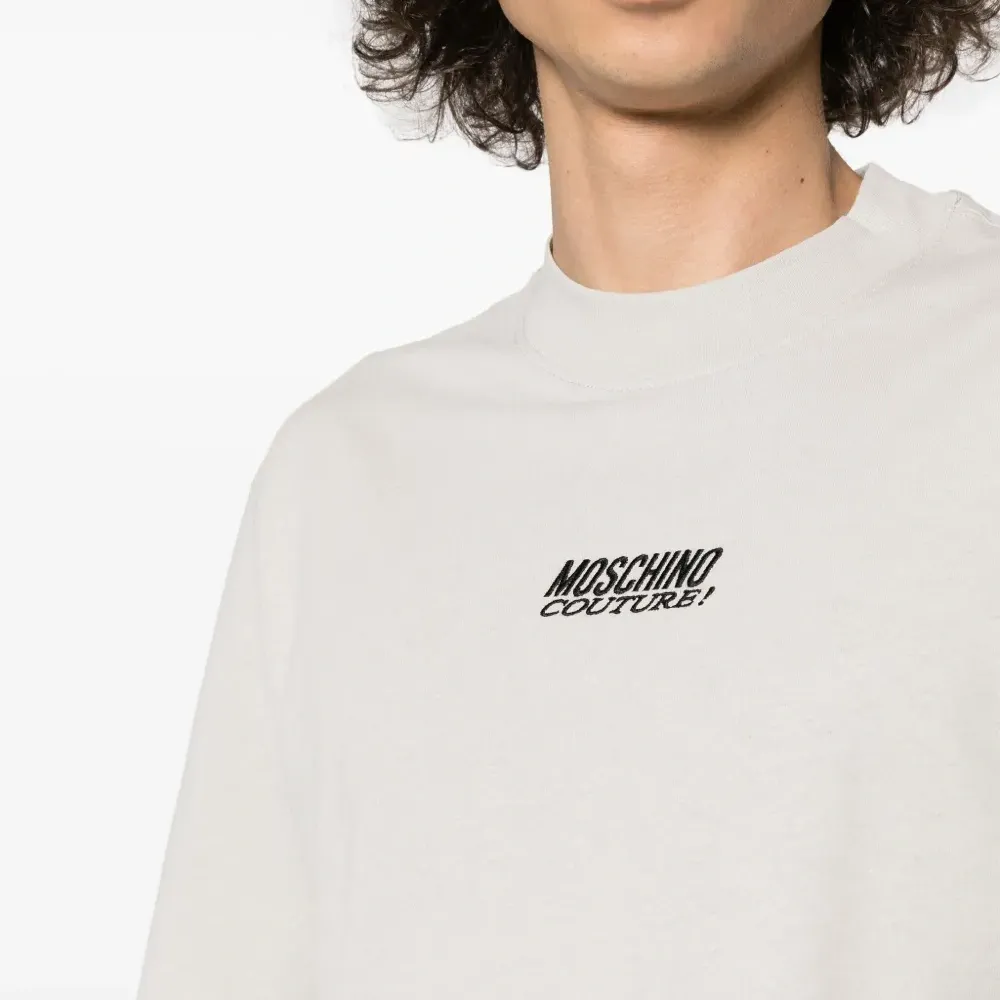 Футболка с логотипом