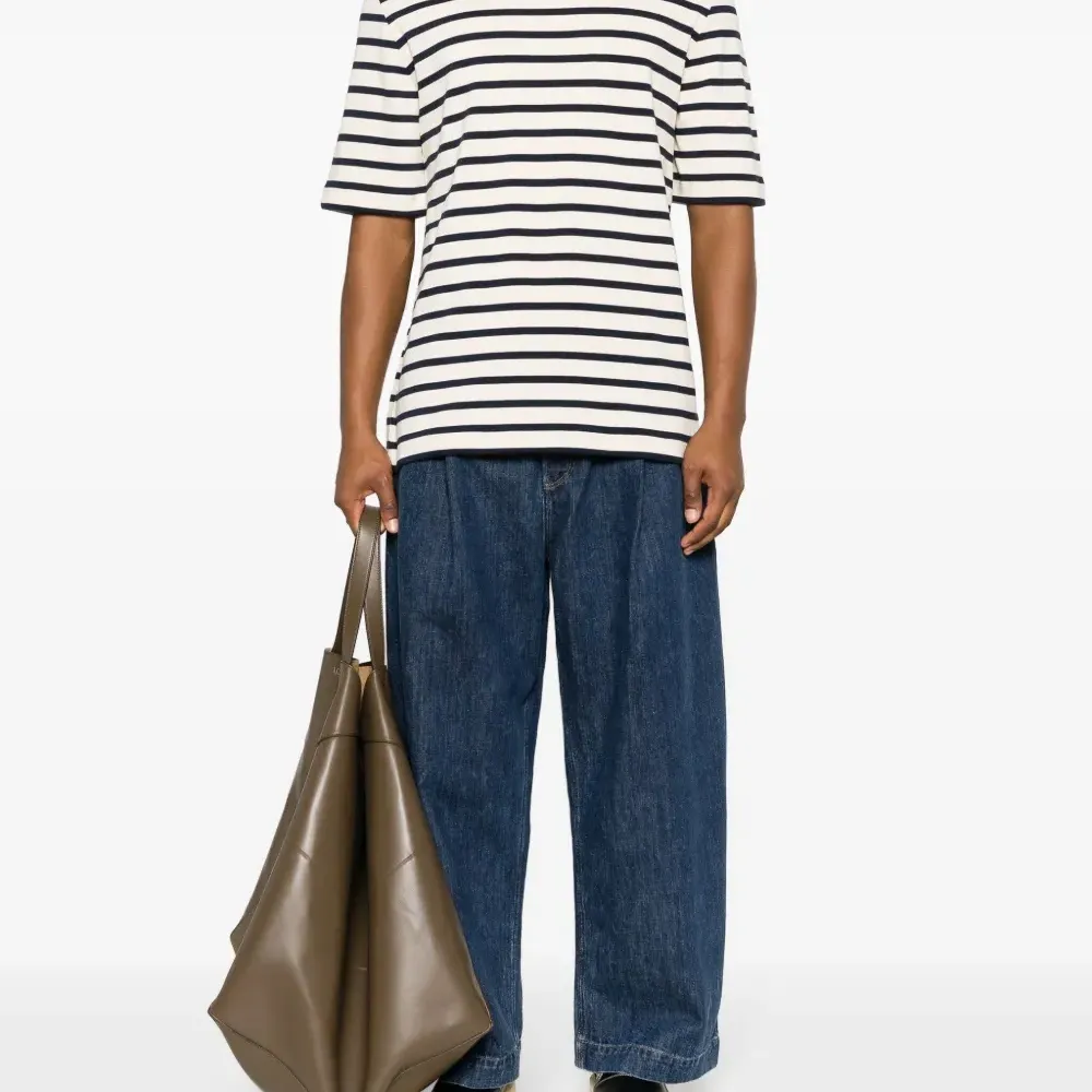 Футболка в рубчик