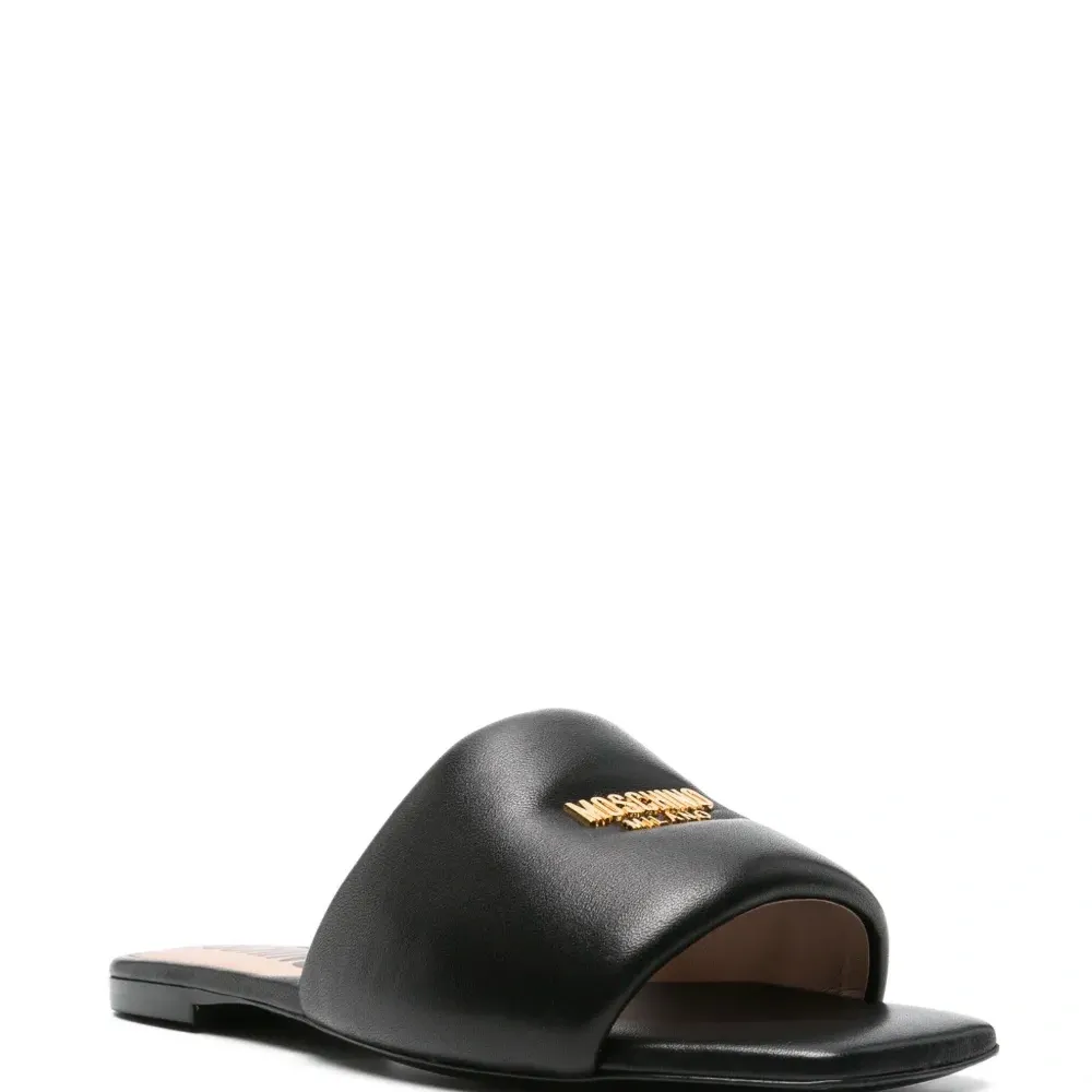 Шлепанцы с логотипом