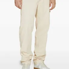 брюки с карманами и ремешками