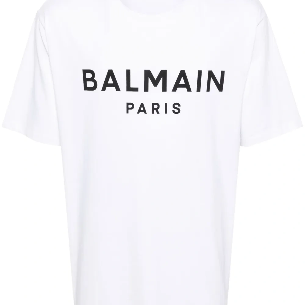 Футболка с логотипом