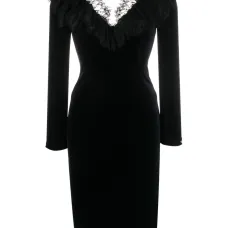 Платье с длинными рукавами и кружевом