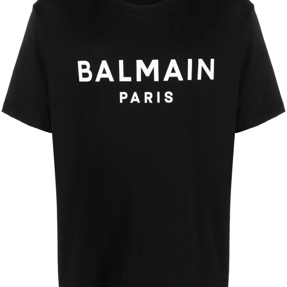 Футболка с логотипом