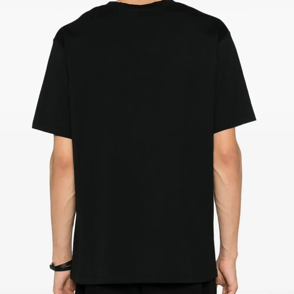 Футболка с логотипом