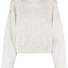 Джемпер с приспущенными плечами и высоким воротником