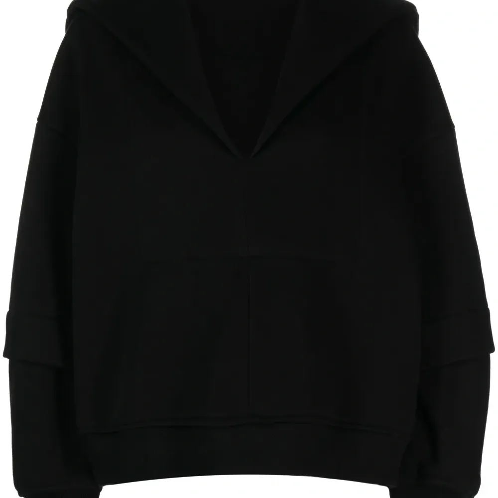 Топ с V-образным вырезом и матросским воротником