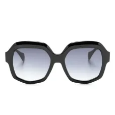 Солнцезащитные очки в геометричной оправе