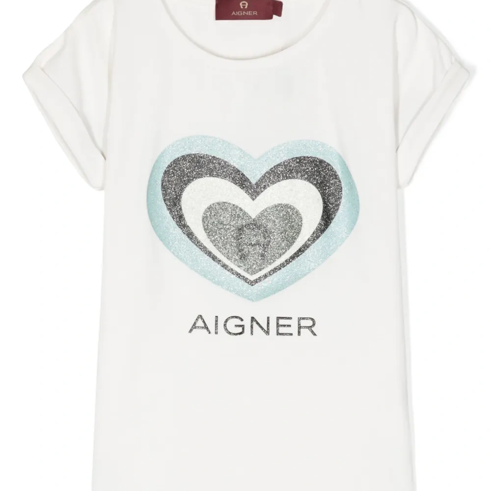 Футболка с логотипом