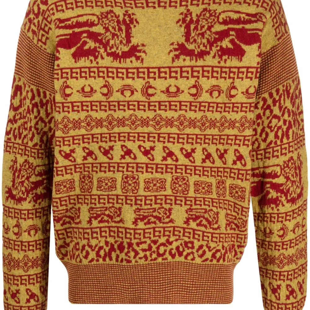 Джемпер вязки интарсия