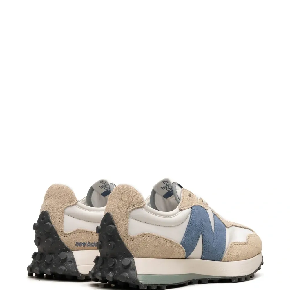 Кроссовки 327