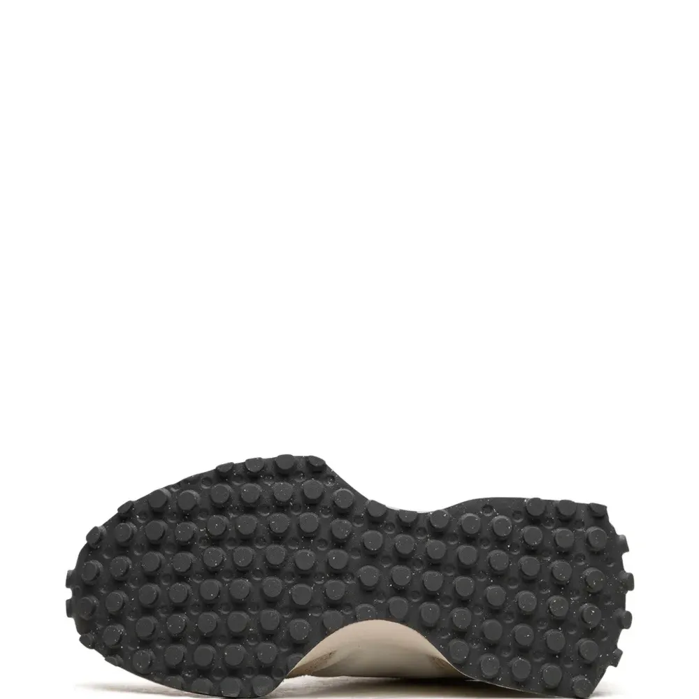 Кроссовки 327