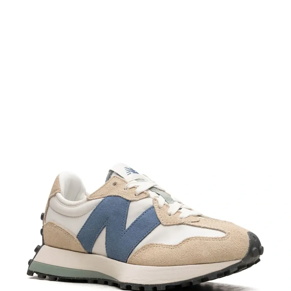 Кроссовки 327