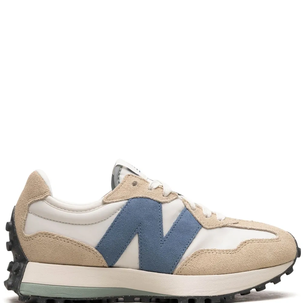 Кроссовки 327