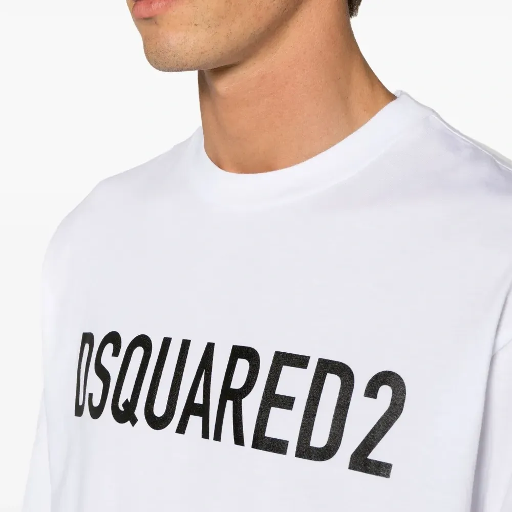 Футболка с логотипом