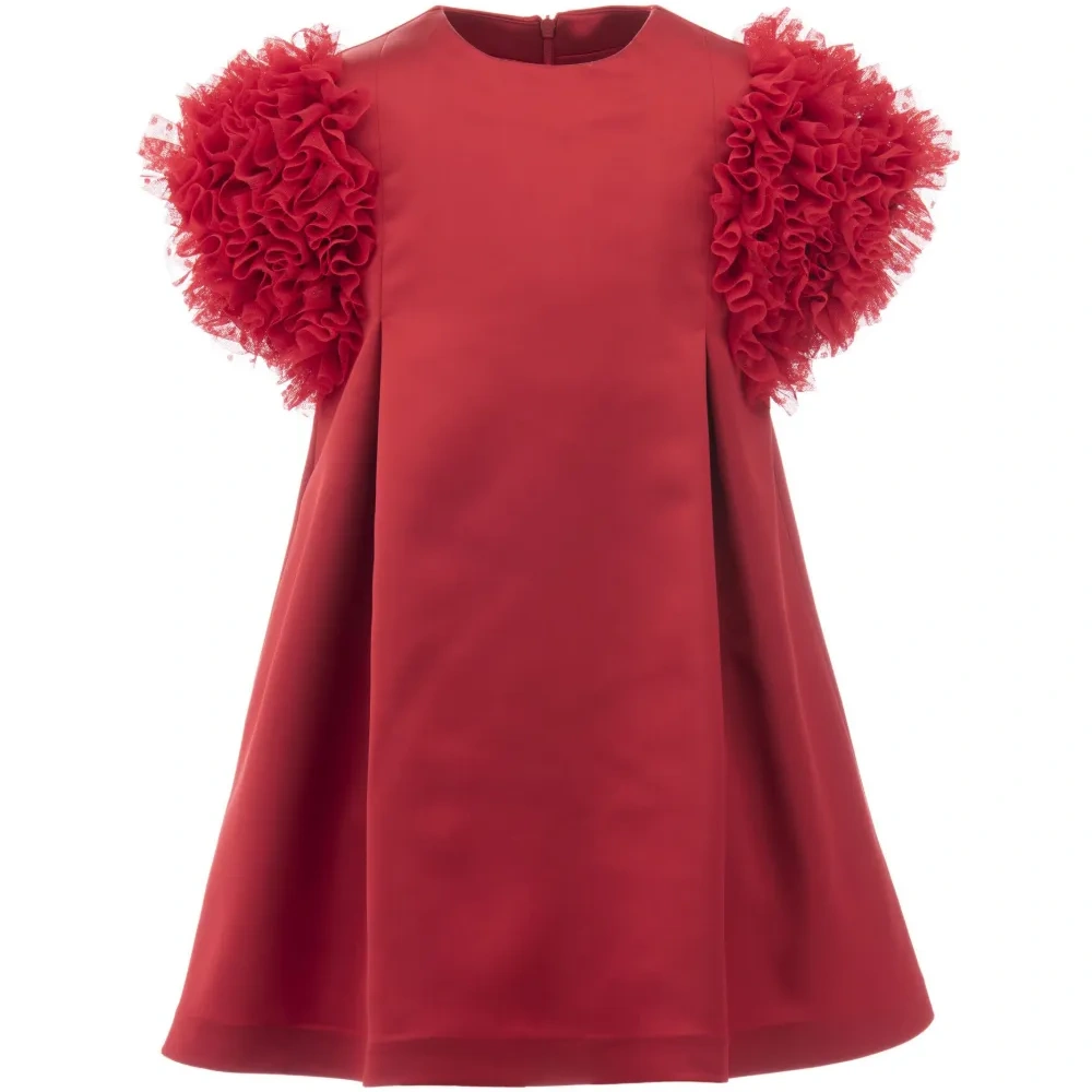 Платье с оборками на рукавах