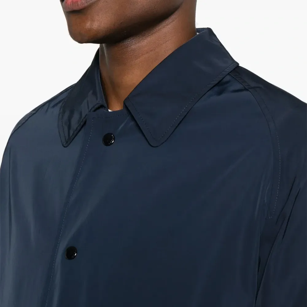 Плащ на кнопках