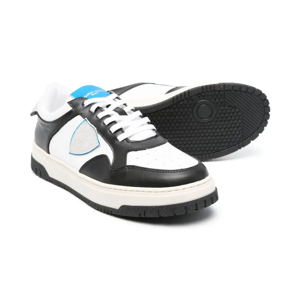 Кеды с нашивкой-логотипом