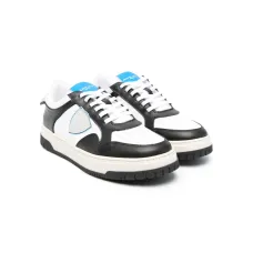 Кеды с нашивкой-логотипом