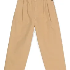 Зауженные брюки со складками